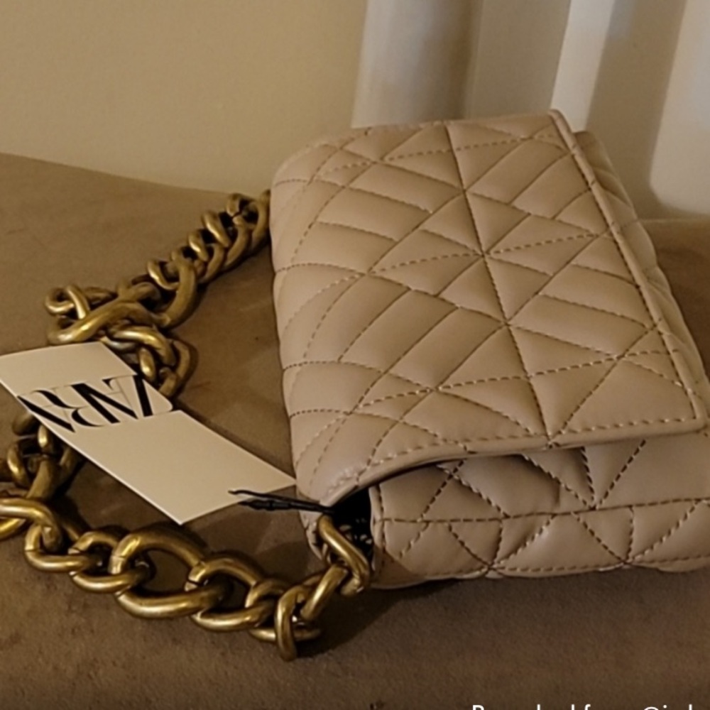 COPY - Quilted chain shoulder bag